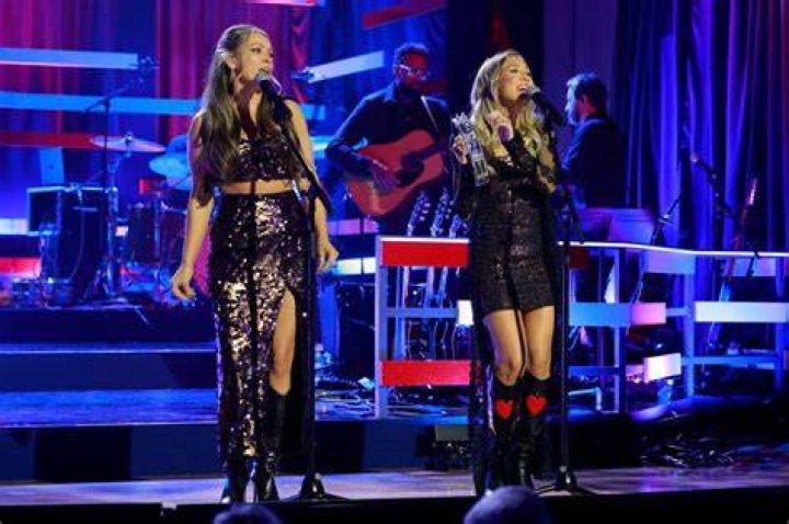 Maddie and Tae's Maddie Marlow Font Expecting First Baby Photos