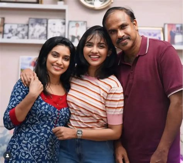 Mamitha Baiju Wiki, Age, Family, Parents, Movies, Bio, Height
