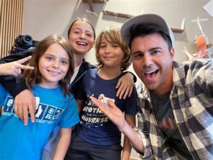 Mark Rober Bio, Facts, Family Life & Career