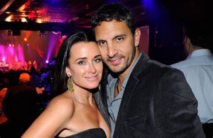 Mauricio Umansky Net Worth 2023 Buying Beverly Hills Salary, Kyle