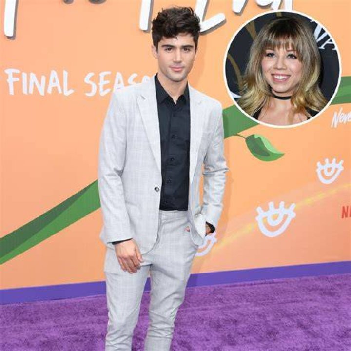 McCurdy Love Life Past Relationships, ExBoyfriends