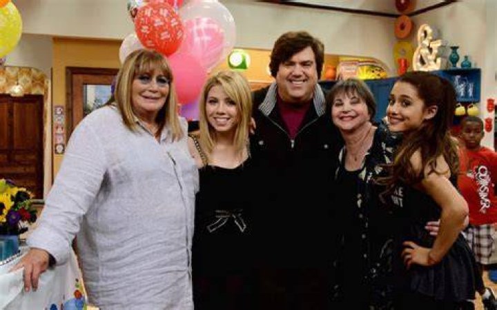 Meet Dan Schneider Parents Harry And Carol Schneider Family