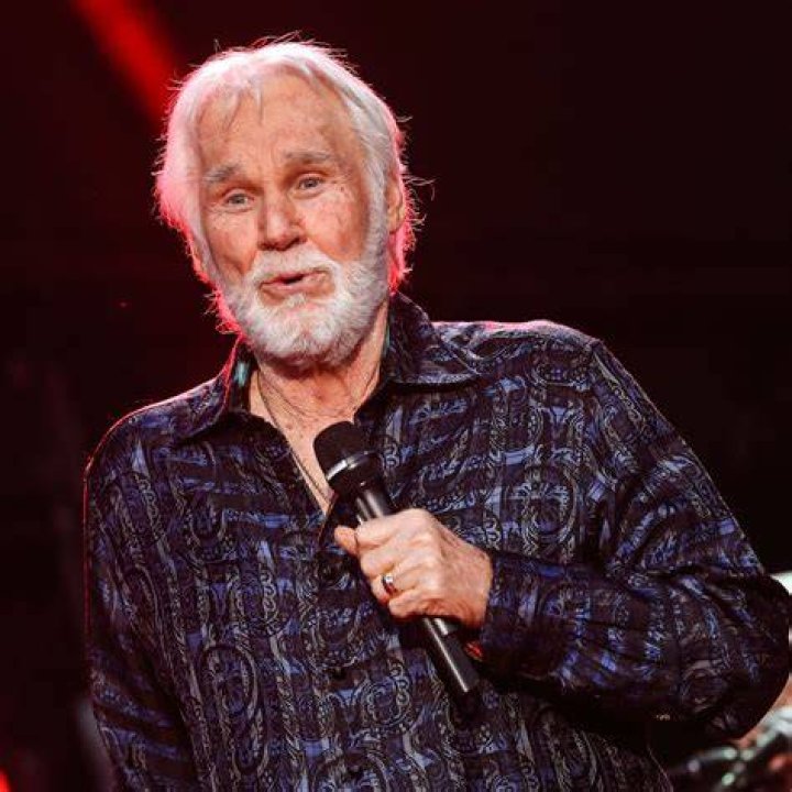 Meet Kenny Rogers' Wife, Wanda Miller Rogers [Pictures]