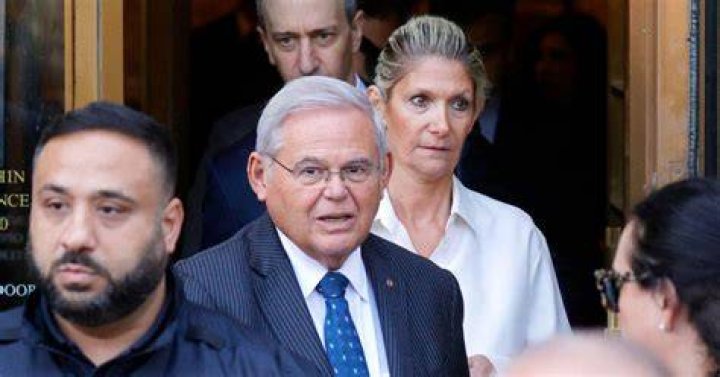 Menendez lawyer N.J. senator isn't corrupt