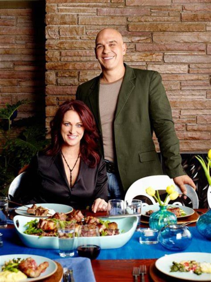 Michael Symon Married Liz Shanahan in 1994; know about their family and