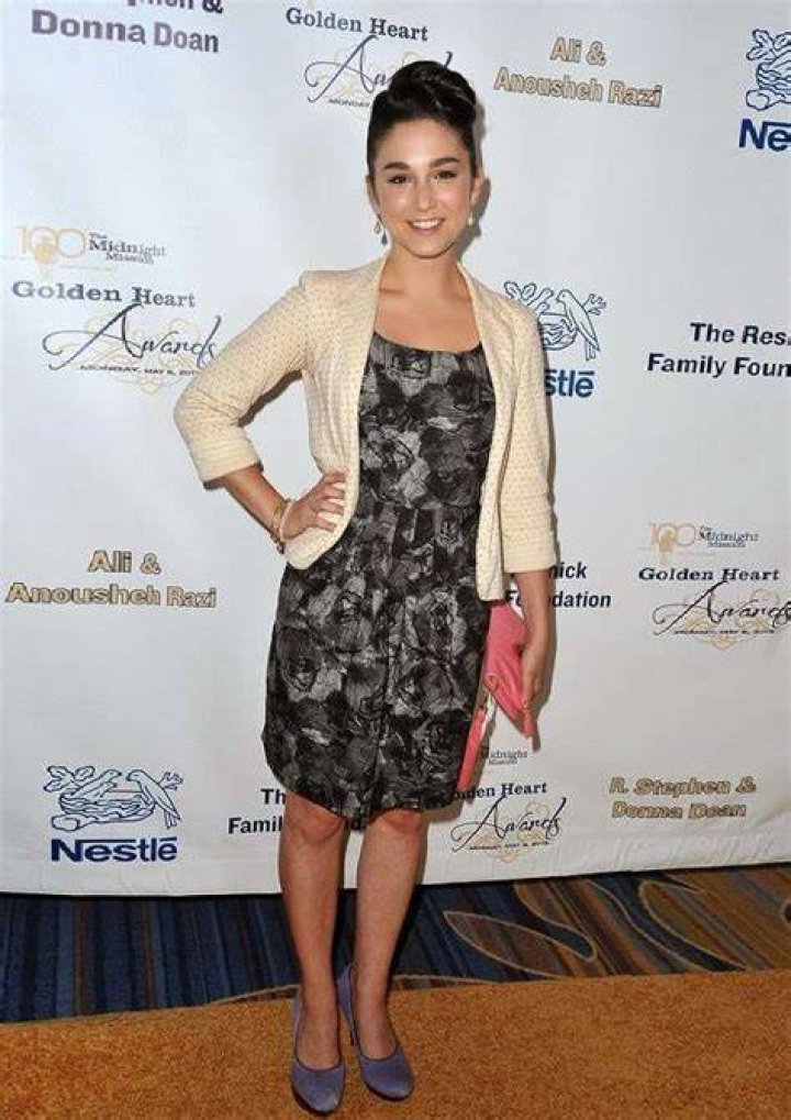 Molly Ephraim Age Height Weight Body Stats Net Worth Bollywood Fever