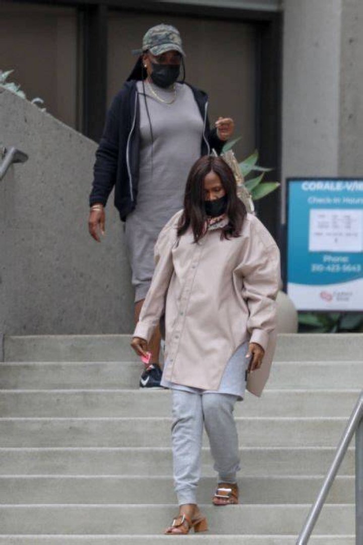 Monica Braithwaite Get her Covid vaccine in Los Angeles09 GotCeleb