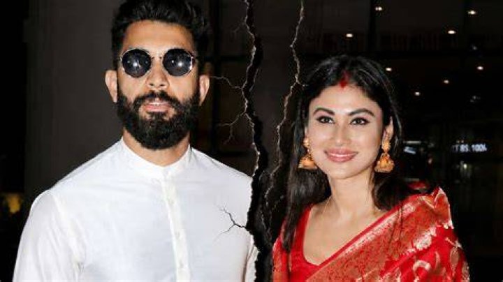 Mouni Roy & Suraj Nambiar return from Mini Vaccy. Nikki Tamboli grabs