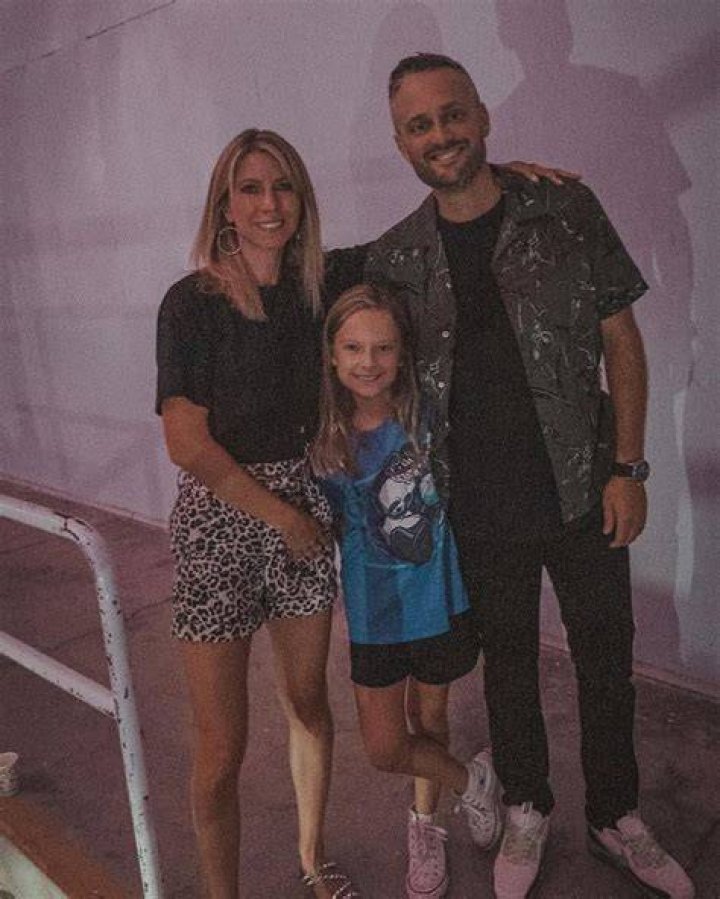 Nate Bargatze&rsquo;s Wife and Kids Inside the Comedian&rsquo;s Bubbly Family
