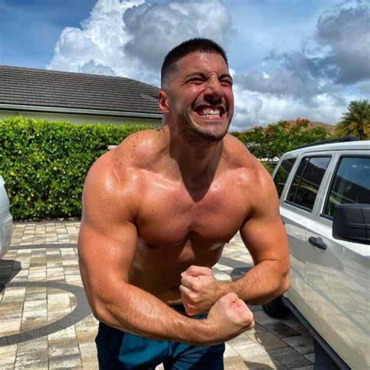 Nickmercs Age, Height, Net Worth, Family Status and Full BIO eSports