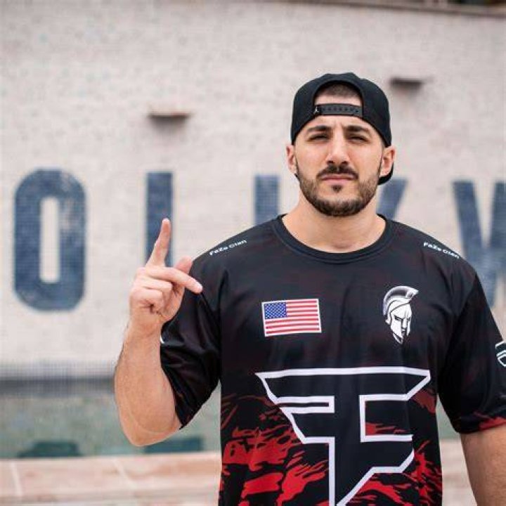 Nickmercs Wiki, Age, Height, Real Name, Family, Stream, Wife, Twitch
