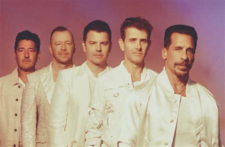 NKOTB's Jonathan Knight secretly weds Harley Rodriguez Los Angeles Times