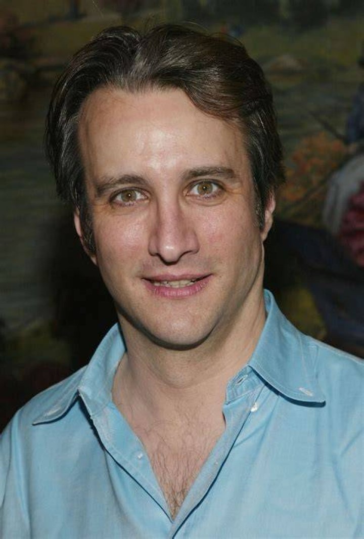 OnScreen Gay Bronson Pinchot Married At Age 59? Status Now!