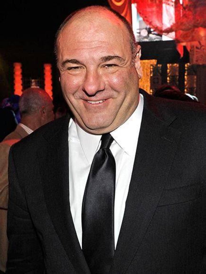 Paramedic who treated James Gandolfini on trial for allegedly stealing