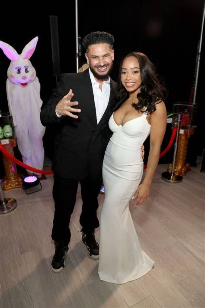 Pauly D and Nikki Hall&rsquo;s Relationship Timeline From Season 1 of &lsquo;A Shot