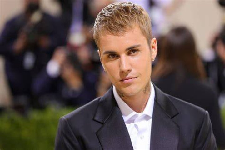 Photo Justin Bieber d&eacute;voile sa nouvelle coupe de cheveux sur