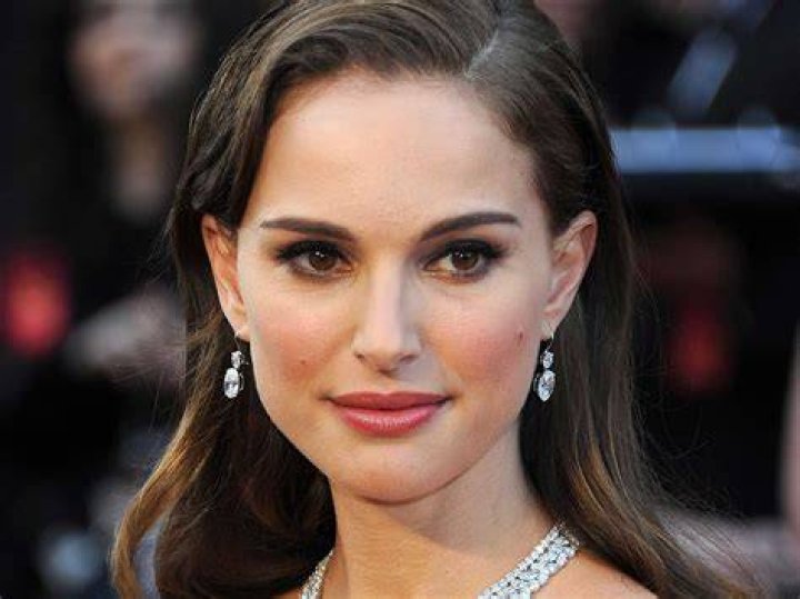 Pictures of Beautiful Women Actress Catherine ZetaJones