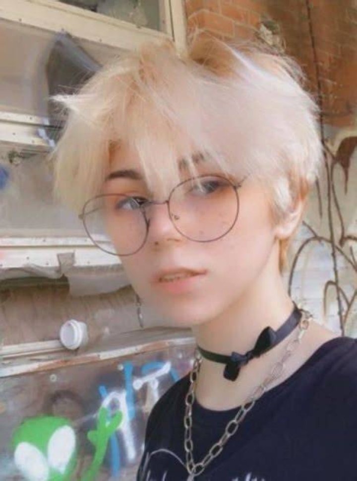 Pixie Cut Femboy Femboy What Is The Definition Femboy Tebar basah