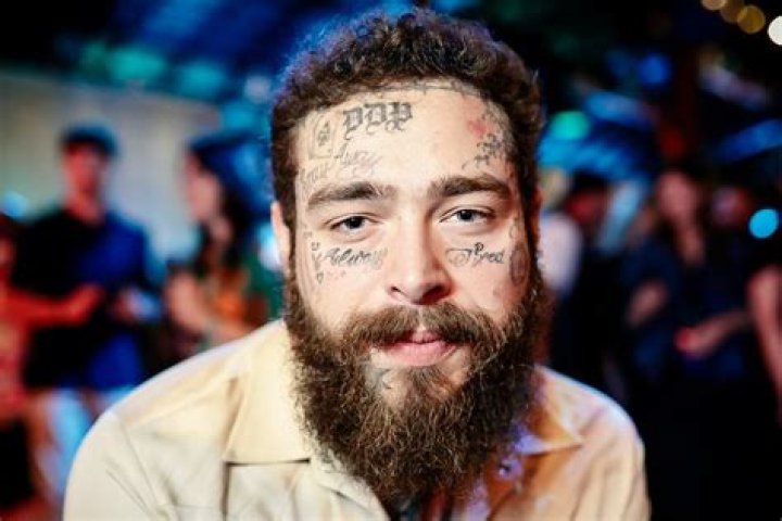 Post Malone Biography Net Worth, Age, Girlfriend, Child, Crocs