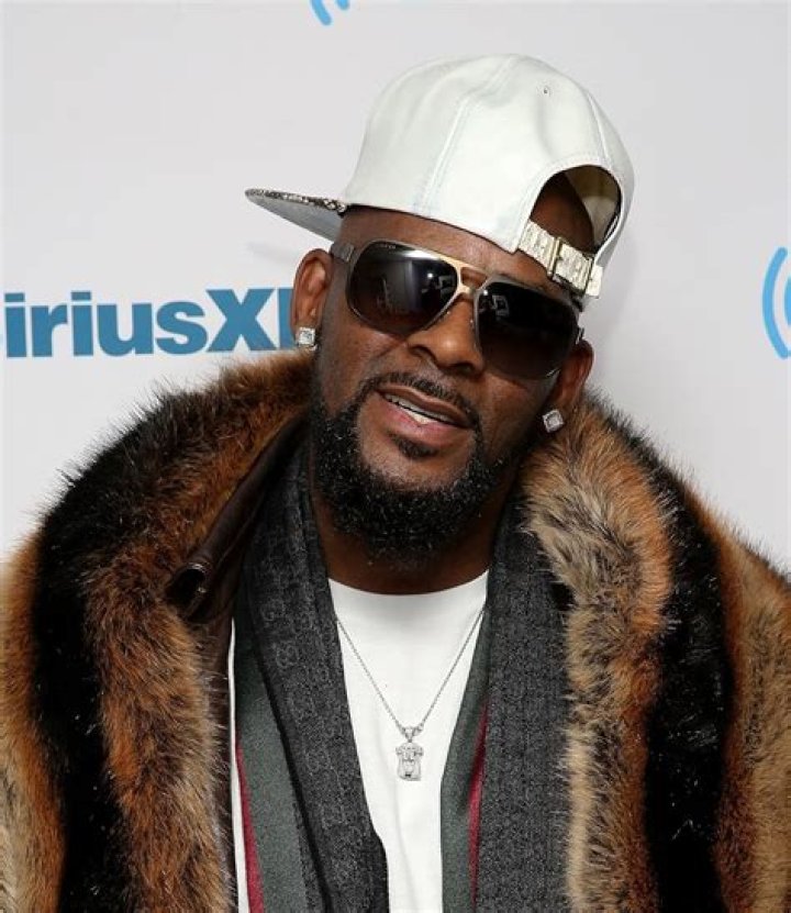 R. Kelly Biography IMDb