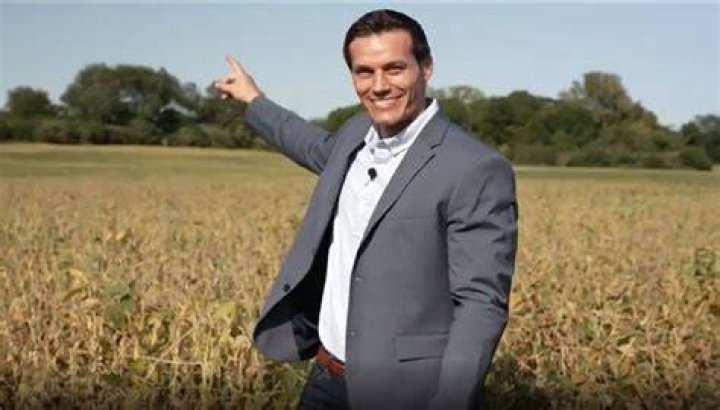 Republican Jesse Sullivan documents Illinois residency — says claim of