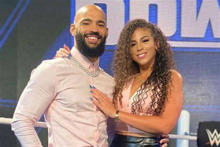 Ricochet & Samantha Irvin get engaged