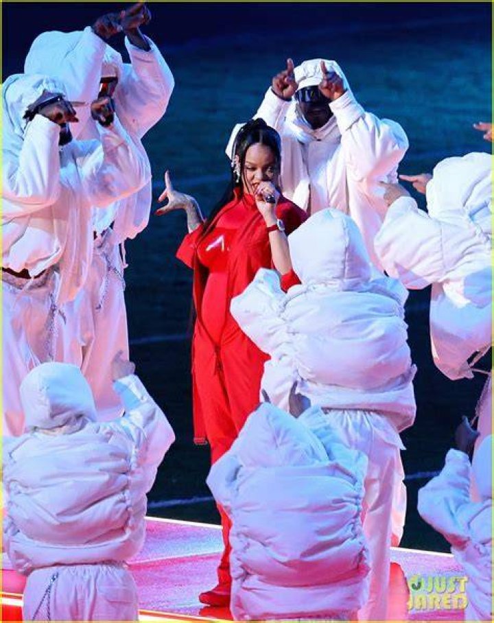 Rihanna Is Pregnant, Rep Confirms Glamour