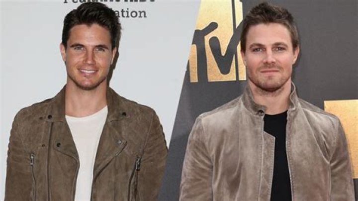 Robbie Stephen Amell Stephen Amell Pinterest