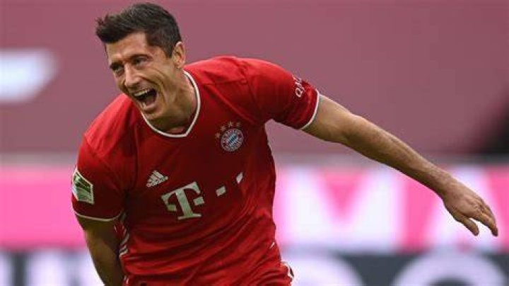 Robert Lewandowski, FIFA Footballer of the Year Minciter