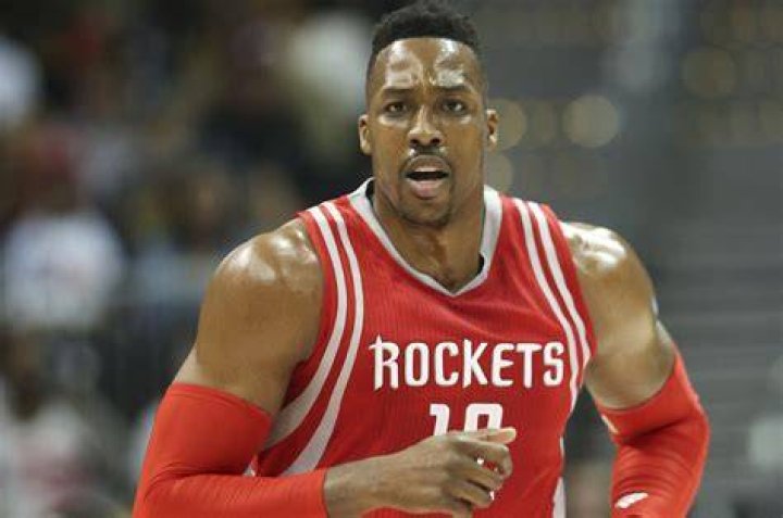 Rockets report Howard's MRI reveals fluid buildup in right knee