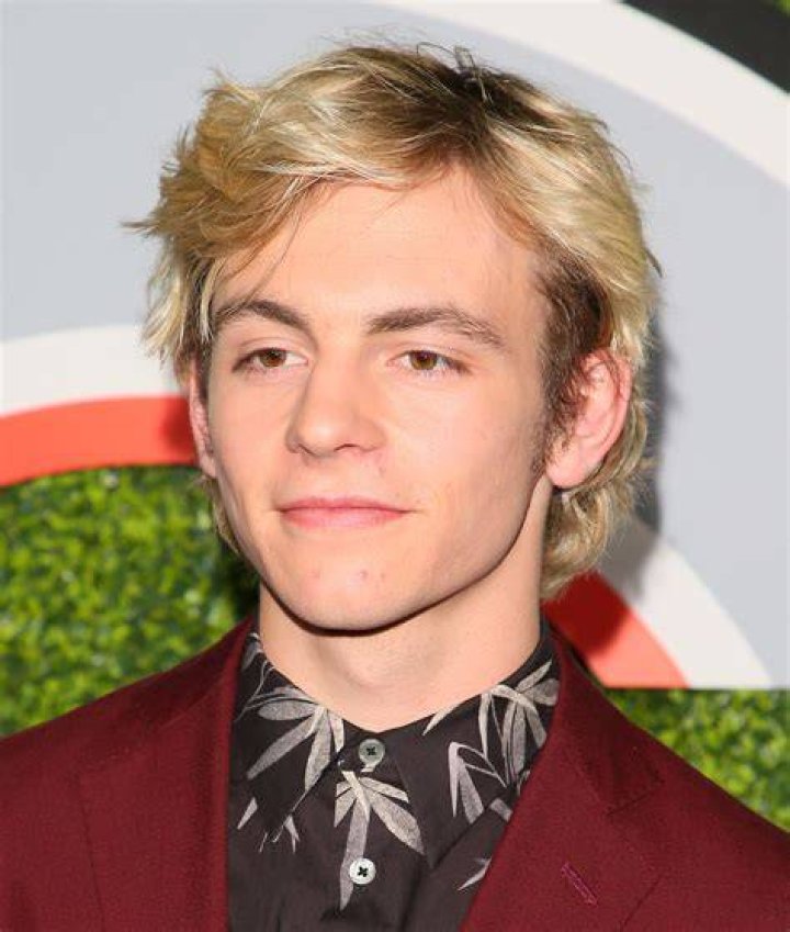 Ross Lynch And His Recent Romantic Adventures
