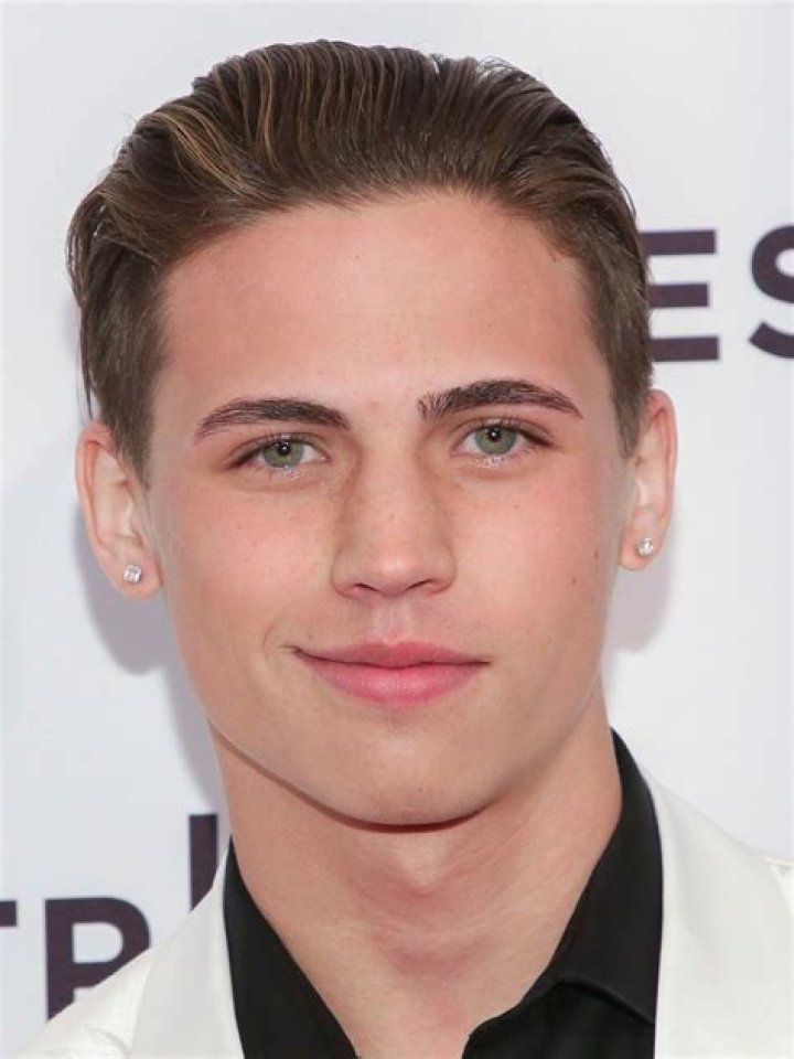 Savelistrik Hottest Male Teenage Celebrities