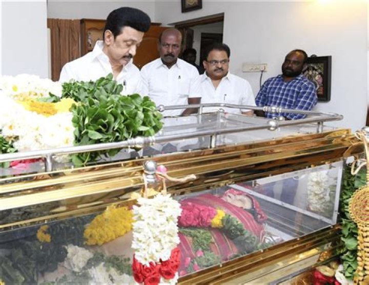 Singer Vani Jayaram Death మనసులు దోచిన మధురవాణి.. విశ్వనాథ్