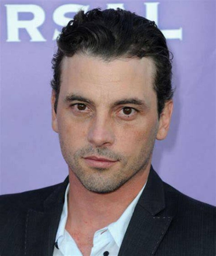 Skeet Ulrich Bio, Affair, Single, Net Worth, Salary, Age, Nationality