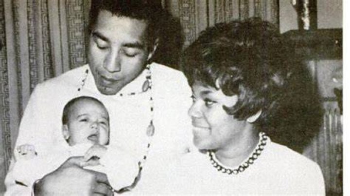 Smokey Robinson Parents, Nationality, Family, Ethnicity, Wife