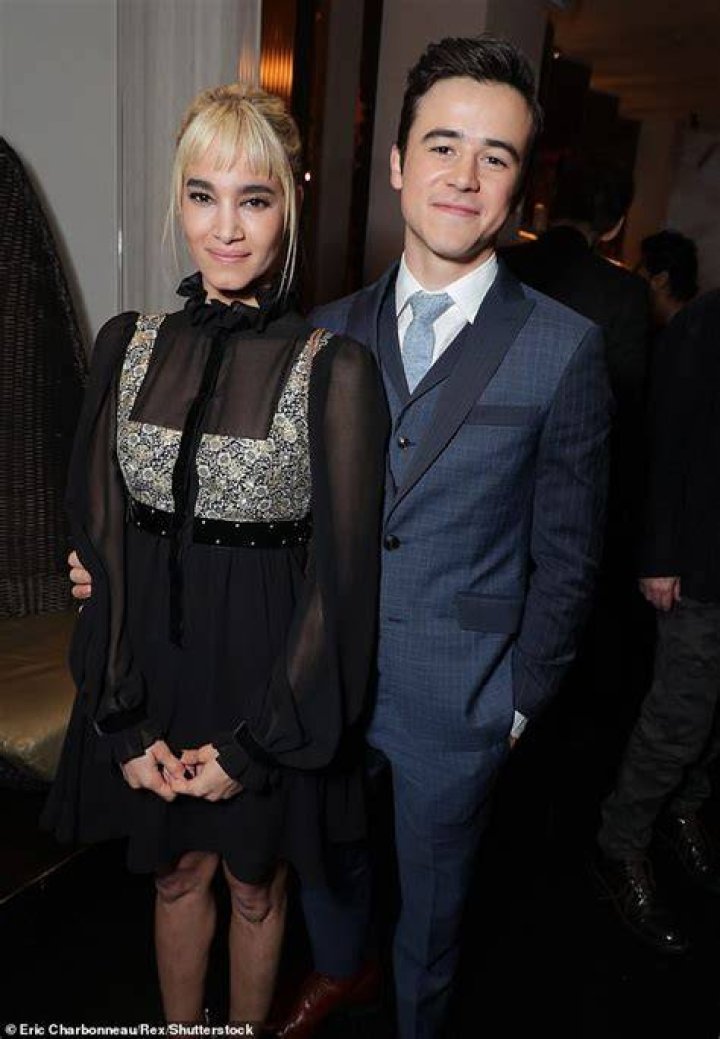 Sofia Boutella dating her boyfriend Robert Sheehan, Know their affairs