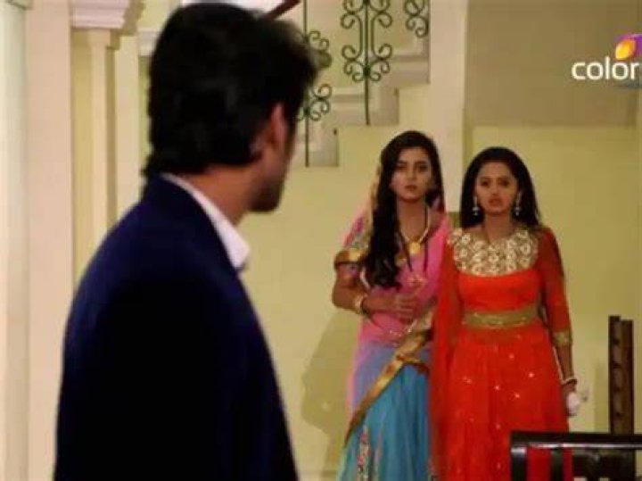 Swaragini Ragini To Give Divorce To Lakshya YouTube