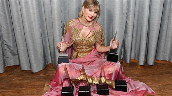 Taylor Swift from The Biggest Celebrity Transformations of 2017 E! News