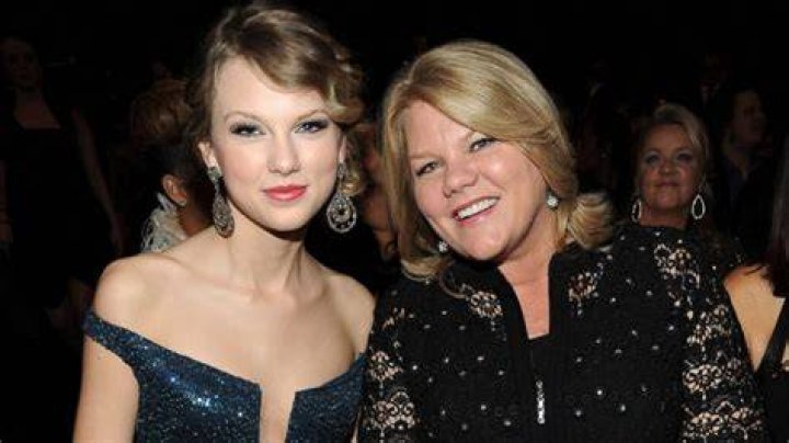 Taylor Swift reveals her mother has been diagnosed with a brain tumor