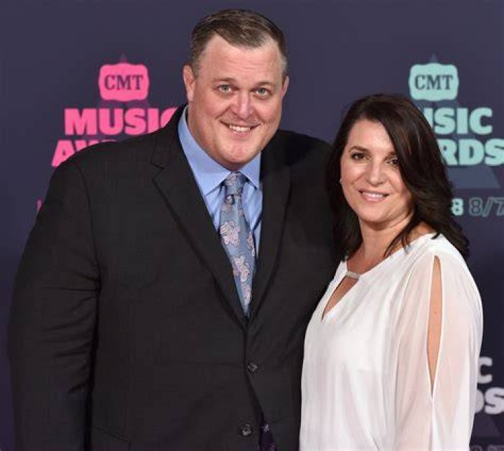 The Inside Scoop On Billy Gardell's Wife