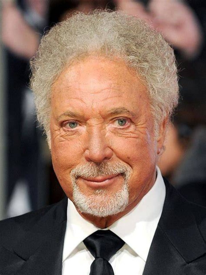 Tom Jones' illegitimate son is now a homeless busker Smooth