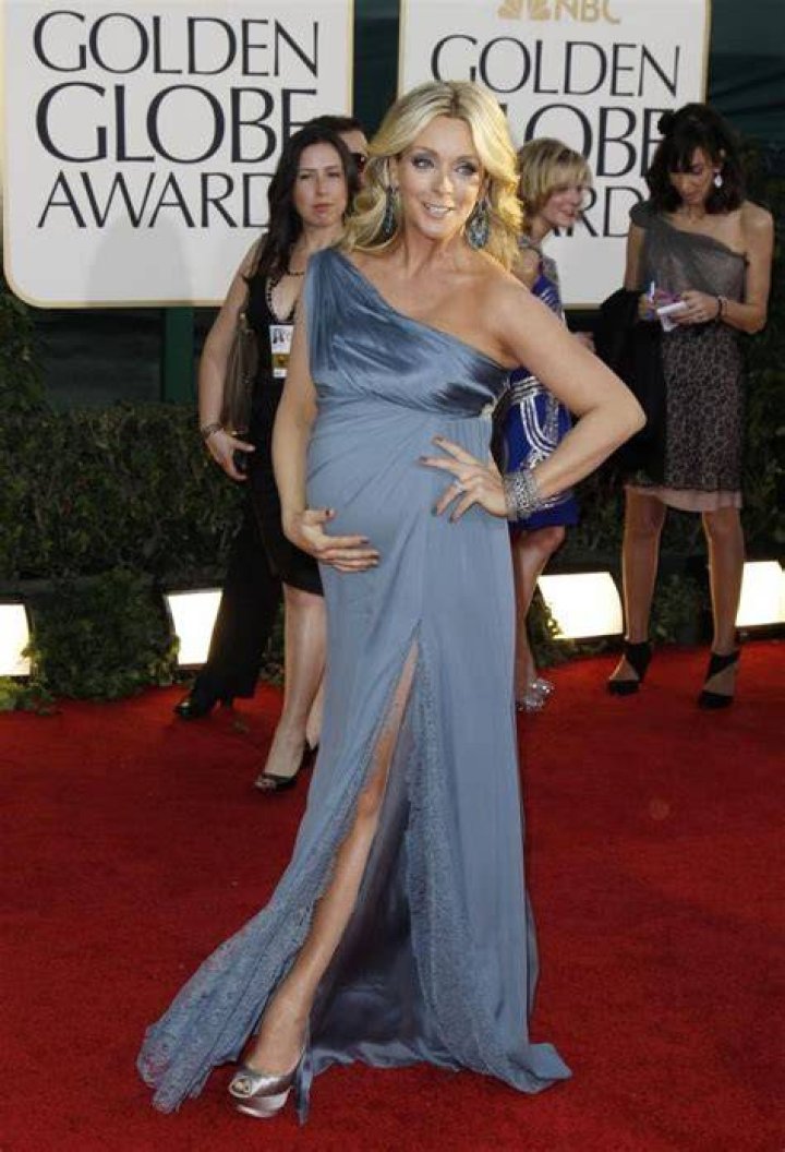 Top 20 pregnant celebrity fashion [PHOTOS] Celebrity maternity style