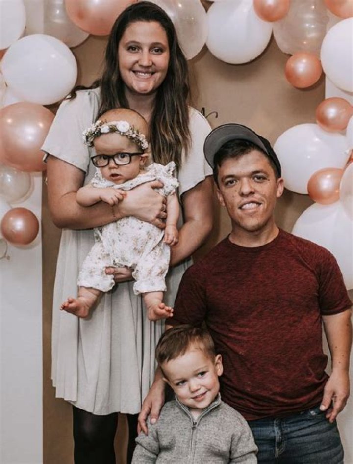 Tori Roloff Bio, Net Worth, Story, Married, Husband, Parents, Family