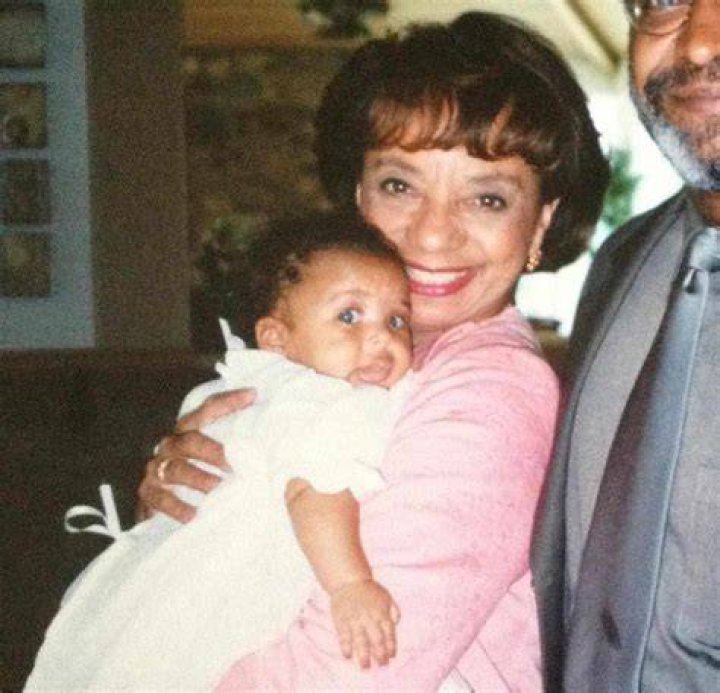 Vanessa with her father Milton, her mother Helen, her brother Chris and