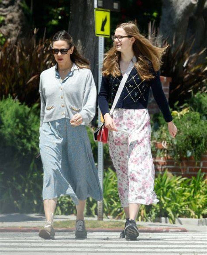 Violet Garner, Jennifer Garner's teen daughter, makes a rare visit to