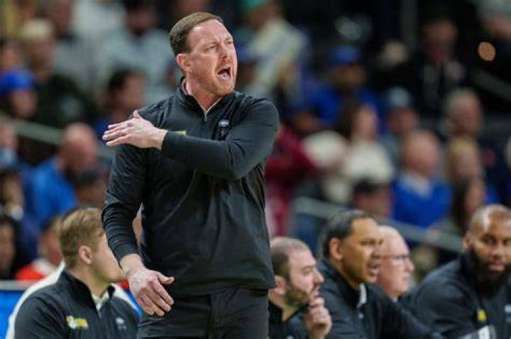 What did Jim Boeheim and Kevin Keatts talk about in handshake line