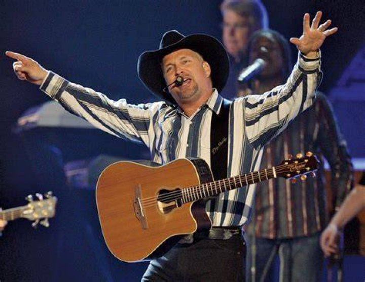 What is Garth Brooks' net worth?