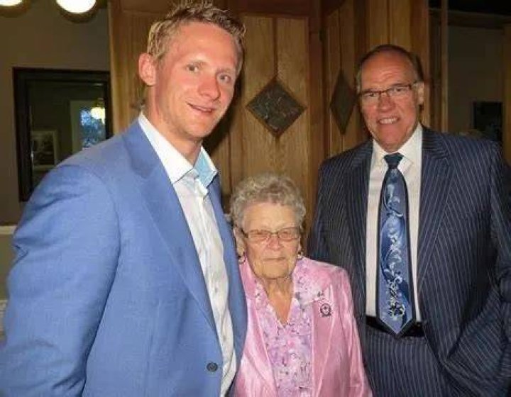 Who are Corey Perry Parents? Wife, Age, Wikipedia, Net Worth