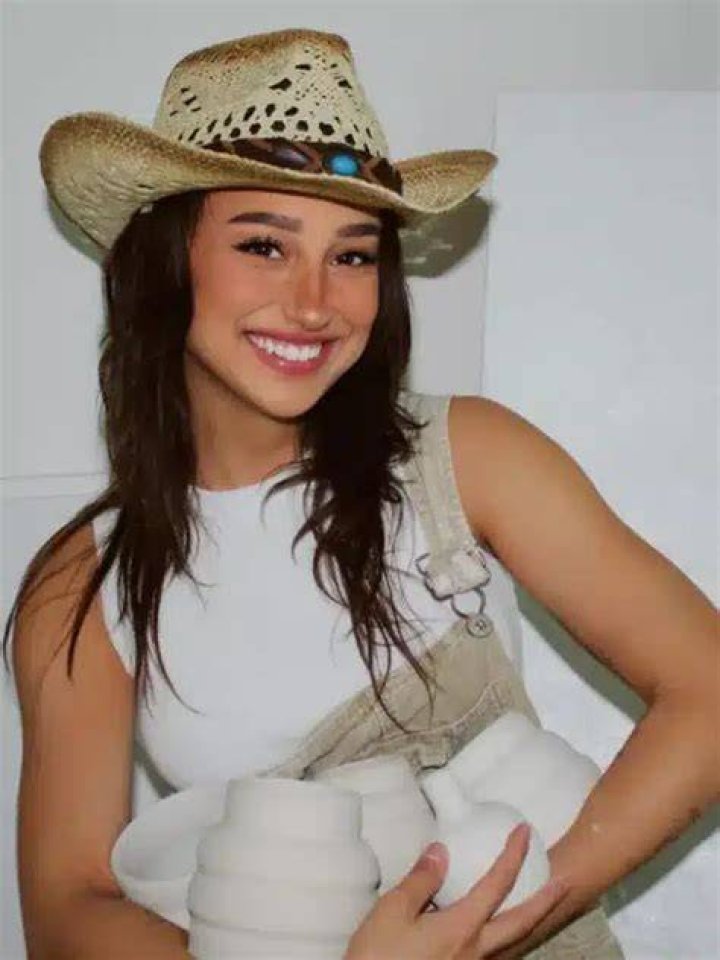 Who Is Amber Gianna? Biography, American Instagram Star, Net Worth, Age