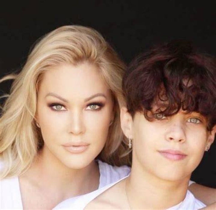 Who Is The Mother Of Landon Ashley Barker?